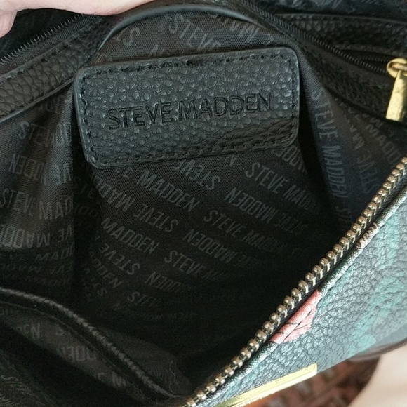 STEVE MADDEN CLUTCH! - Picture 11 of 12